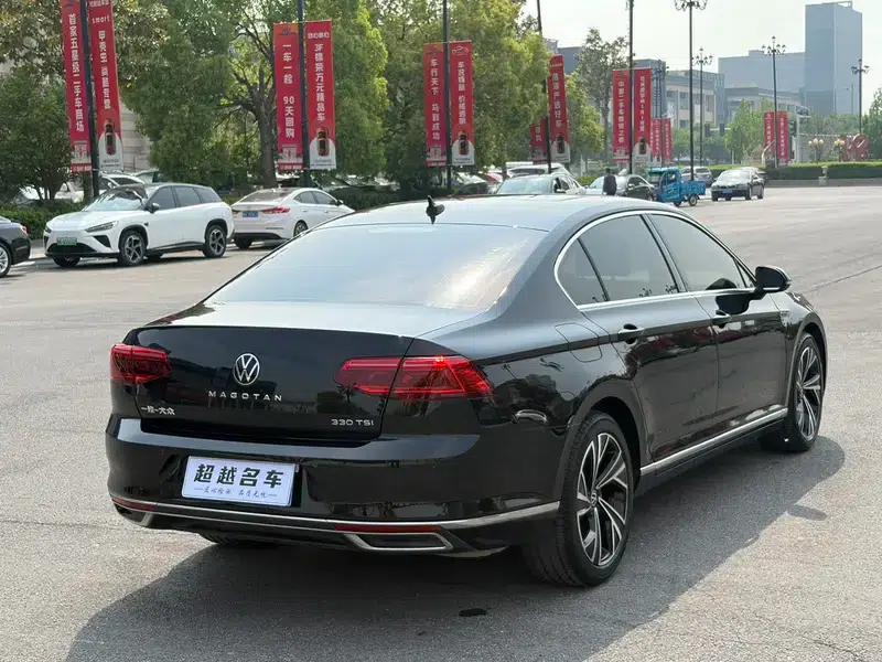 Volkswagen Passat 2021 330TSI DSG 30th Anniversary Edition — миниатюра 7