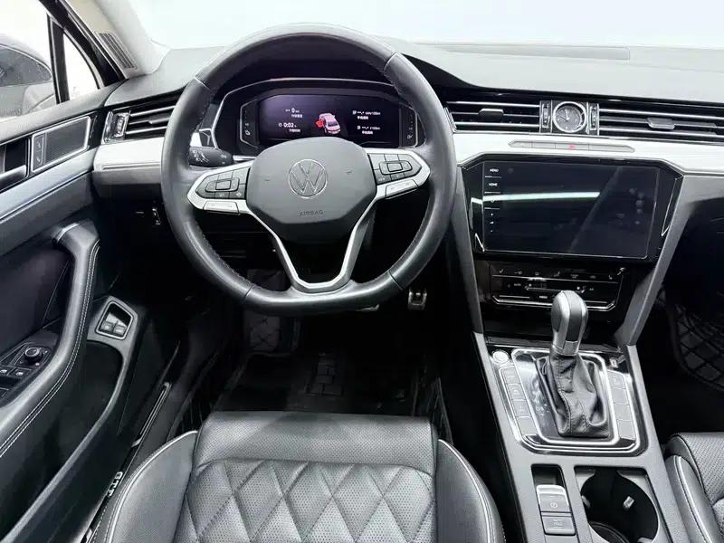 2022 Volkswagen Magotan PHEV Luxury Edition — миниатюра 14