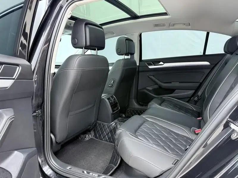 2022 Volkswagen Magotan PHEV Luxury Edition — миниатюра 16