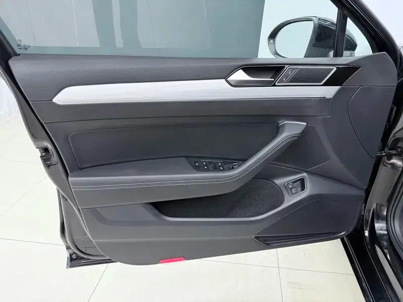 2022 Volkswagen Magotan PHEV Luxury Edition — миниатюра 8