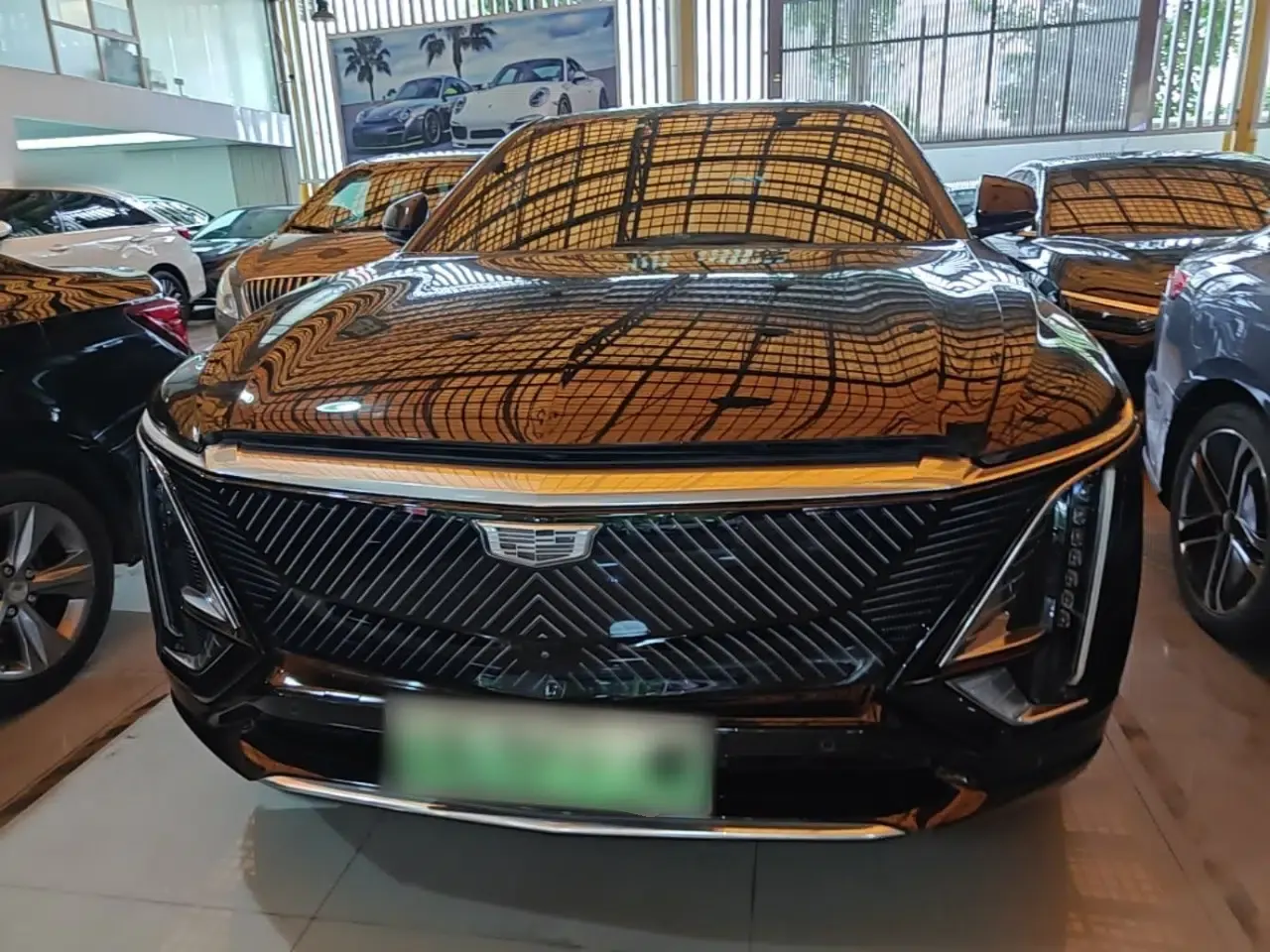 Cadillac LYRIQ 2022 Rear-Drive Long-Range Luxury Edition — миниатюра 2