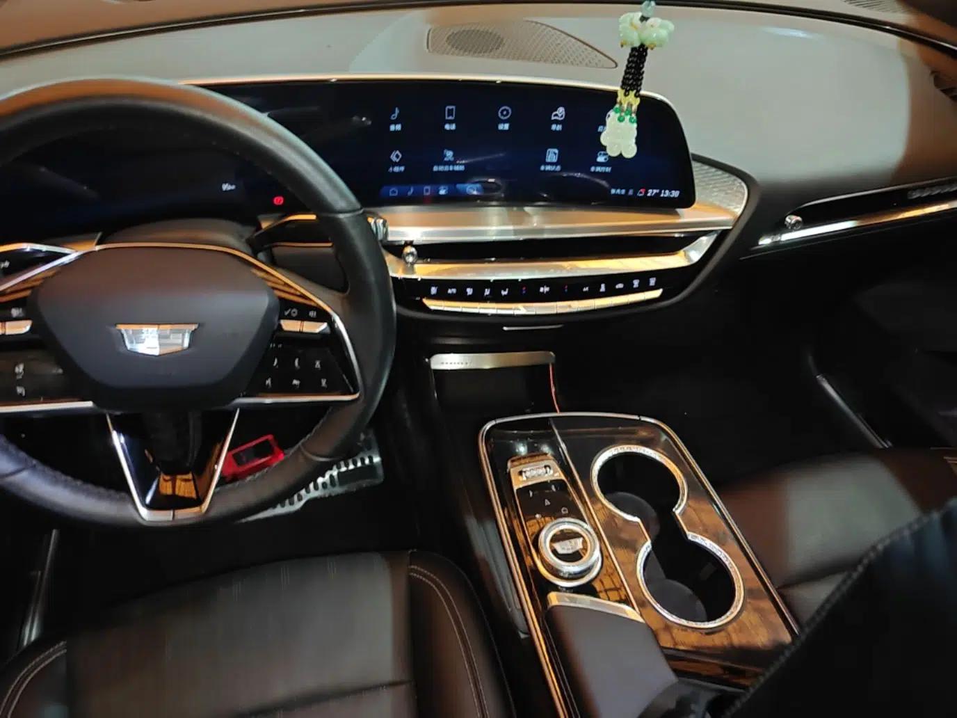 Cadillac LYRIQ 2022 Rear-Drive Long-Range Luxury Edition — миниатюра 15