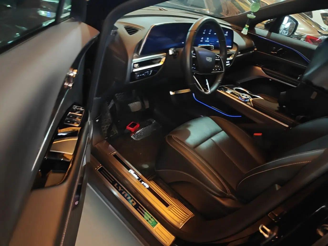 Cadillac LYRIQ 2022 Rear-Drive Long-Range Luxury Edition — миниатюра 18