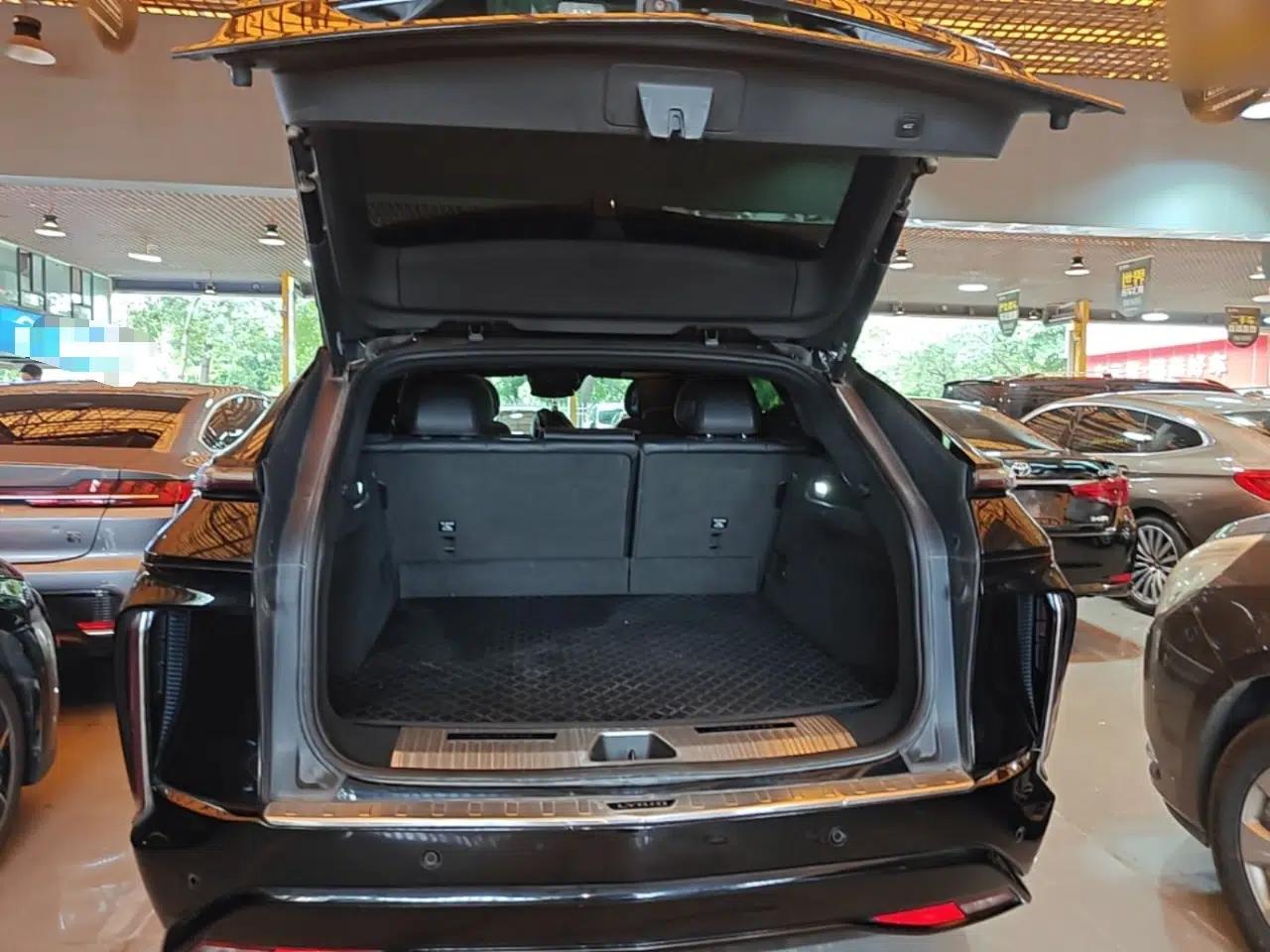 Cadillac LYRIQ 2022 Rear-Drive Long-Range Luxury Edition — миниатюра 22