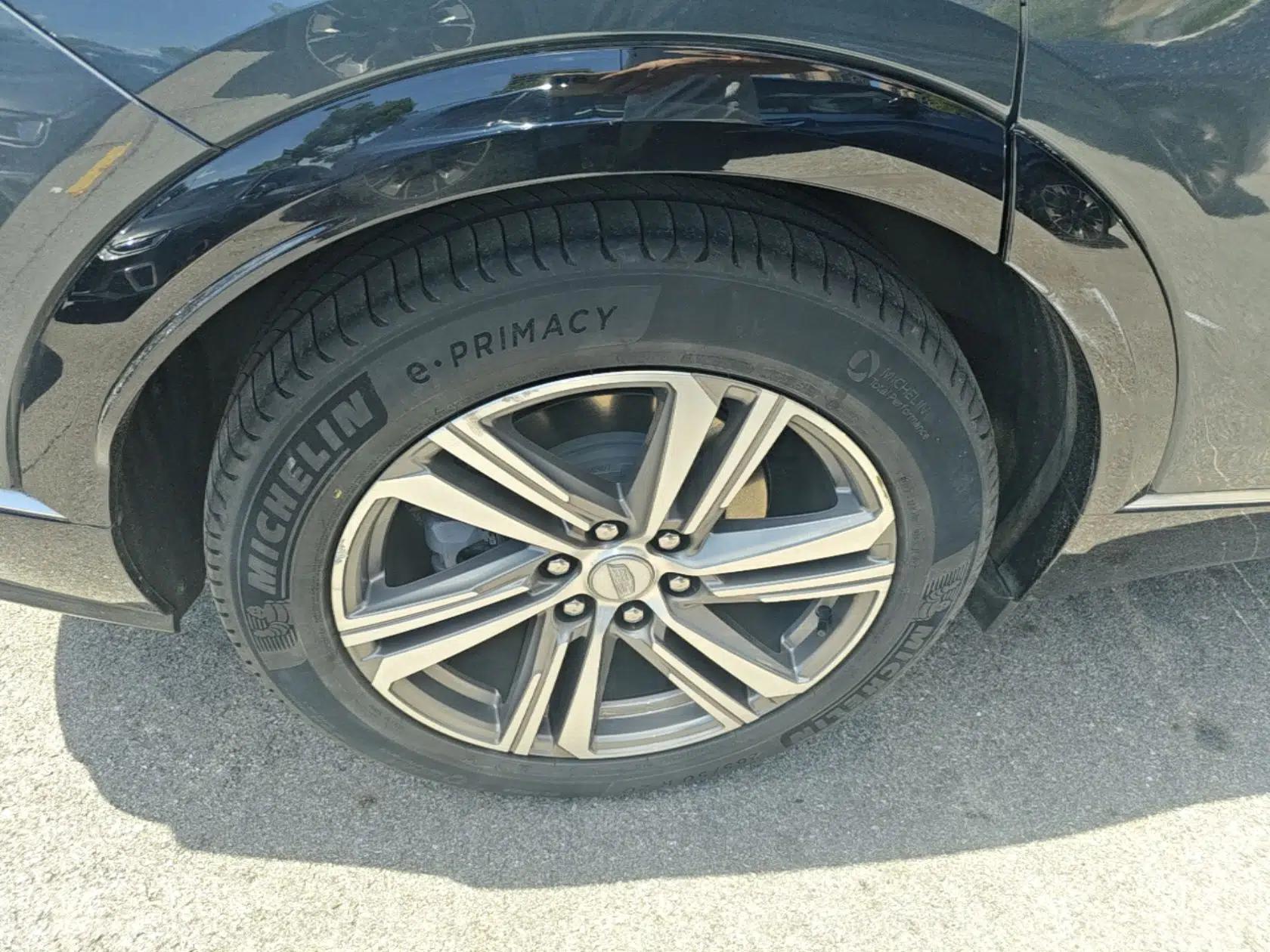 Cadillac LYRIQ 2022 Rear-Drive Long-Range Luxury Edition — миниатюра 11