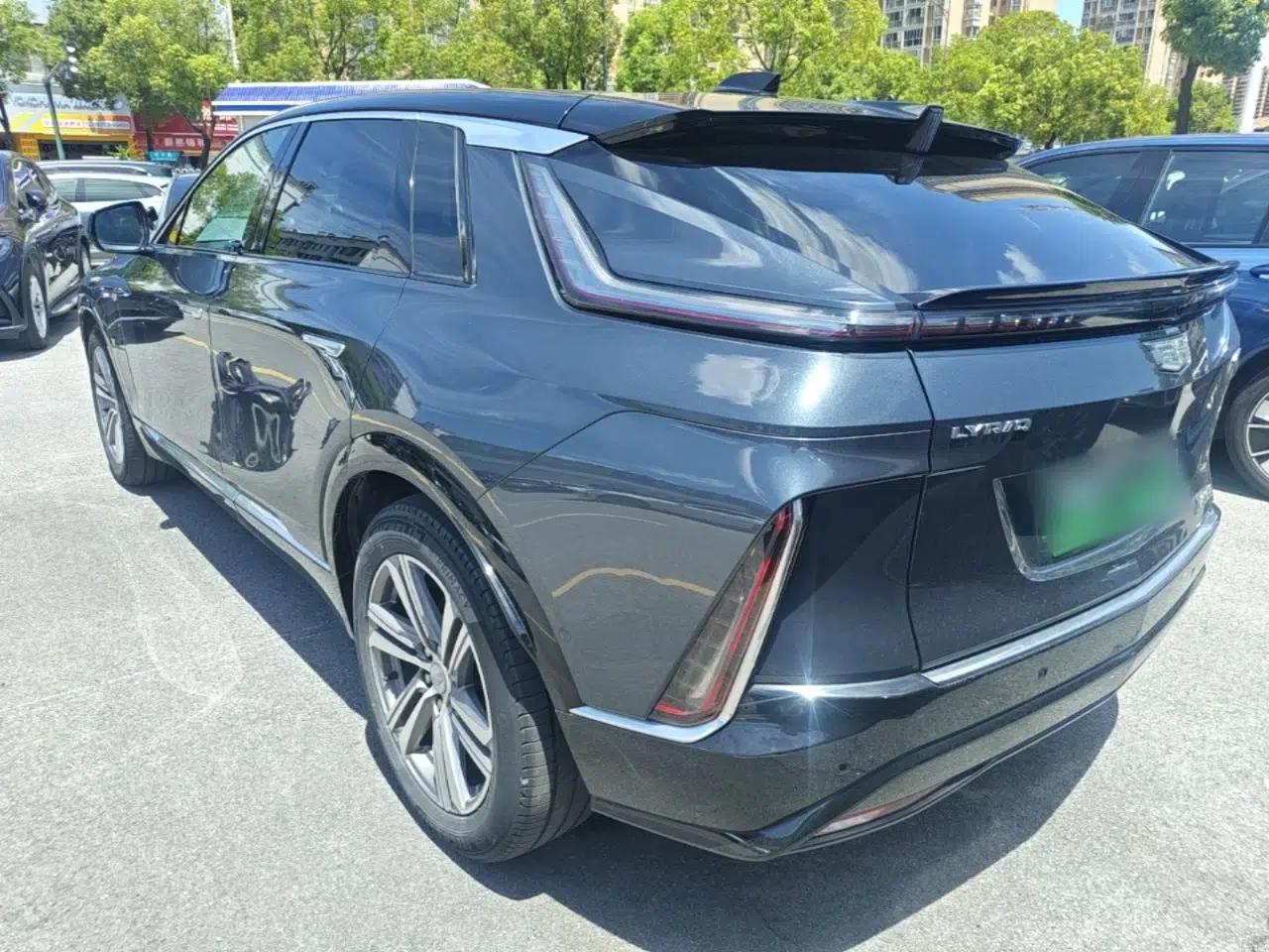 Cadillac LYRIQ 2022 Rear-Drive Long-Range Luxury Edition — миниатюра 4