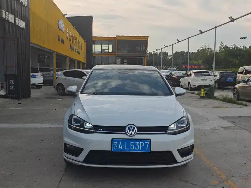 2017 Golf 280TSI Automatic R-Line Millionth Unit Edition — миниатюра 2