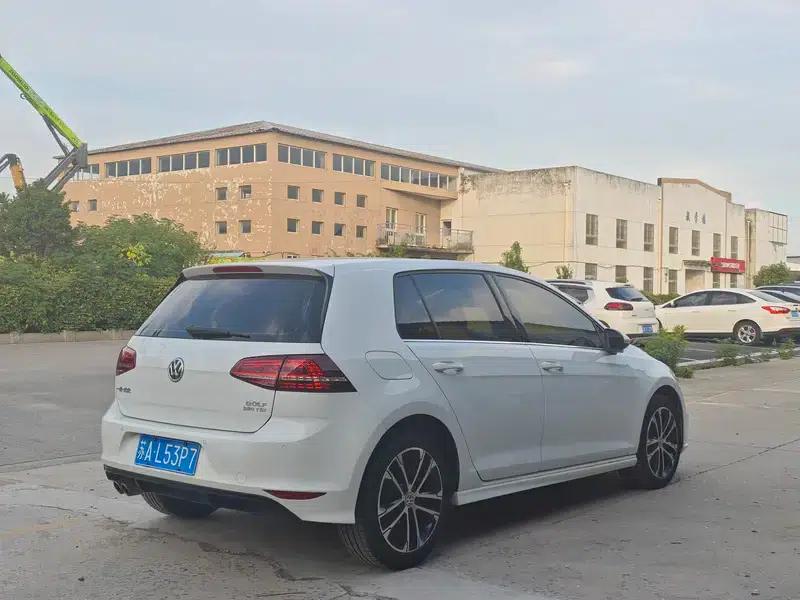 2017 Golf 280TSI Automatic R-Line Millionth Unit Edition — миниатюра 6