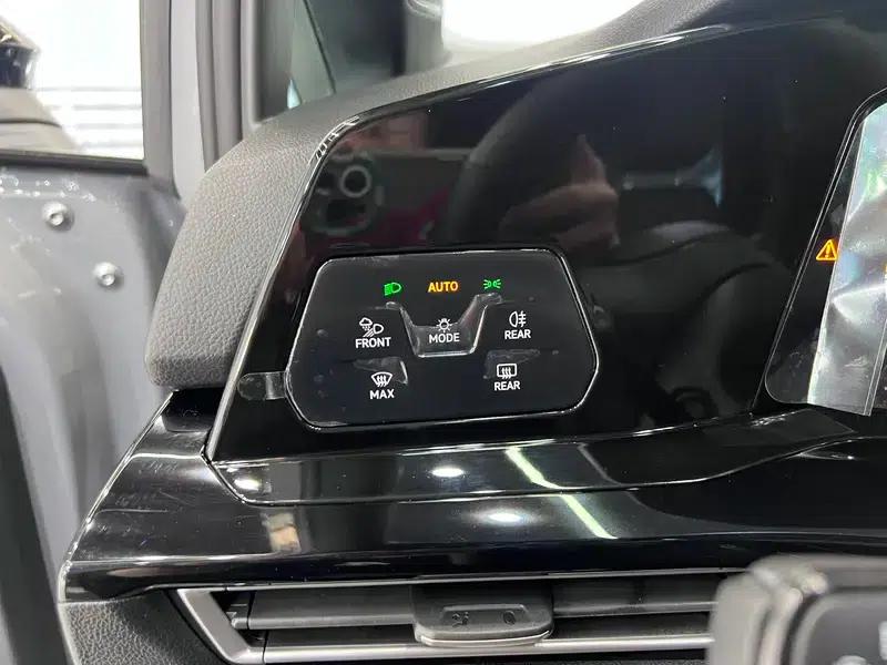 2023 Golf 280TSI DSG R-Line — миниатюра 8