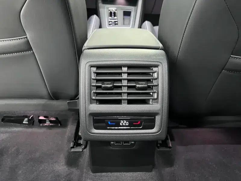 2023 Golf 280TSI DSG R-Line — миниатюра 10