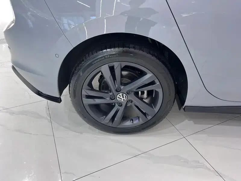 2023 Golf 280TSI DSG R-Line Lite — миниатюра 11