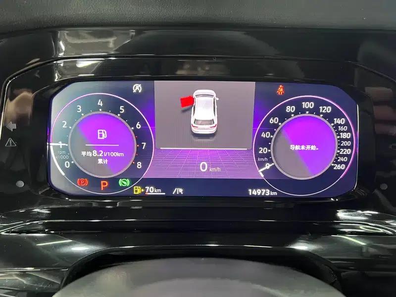 2023 Golf 280TSI DSG R-Line Lite — миниатюра 15