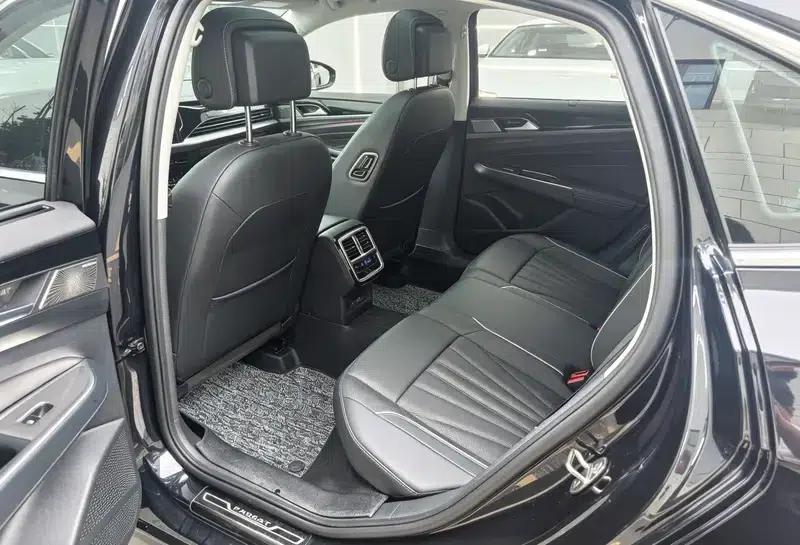 2024 Volkswagen Passat Outstanding Edition 380TSI Starry Sky Dragon Edition — миниатюра 13
