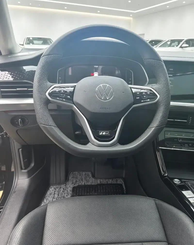 2024 Volkswagen Passat Outstanding Edition 380TSI Starry Sky Dragon Edition — миниатюра 6