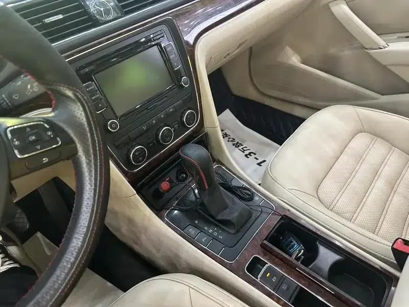 2011 Passat 2.0TSI DSG Royal Edition — миниатюра 8
