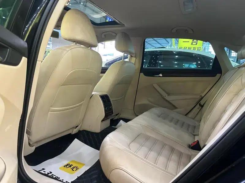 2011 Passat 2.0TSI DSG Royal Edition — миниатюра 10