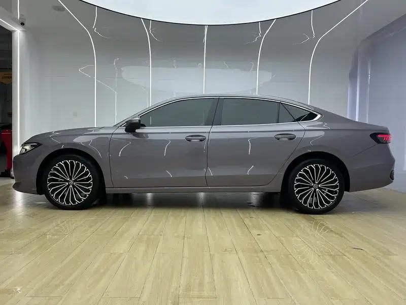 2025 Passat Pro 380TSI Dragon Edition — миниатюра 4