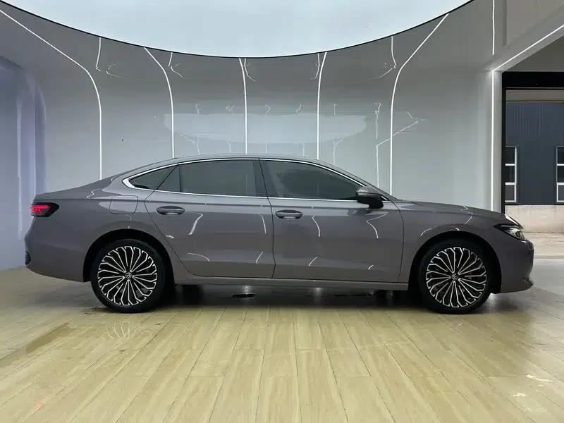 2025 Passat Pro 380TSI Dragon Edition — миниатюра 8
