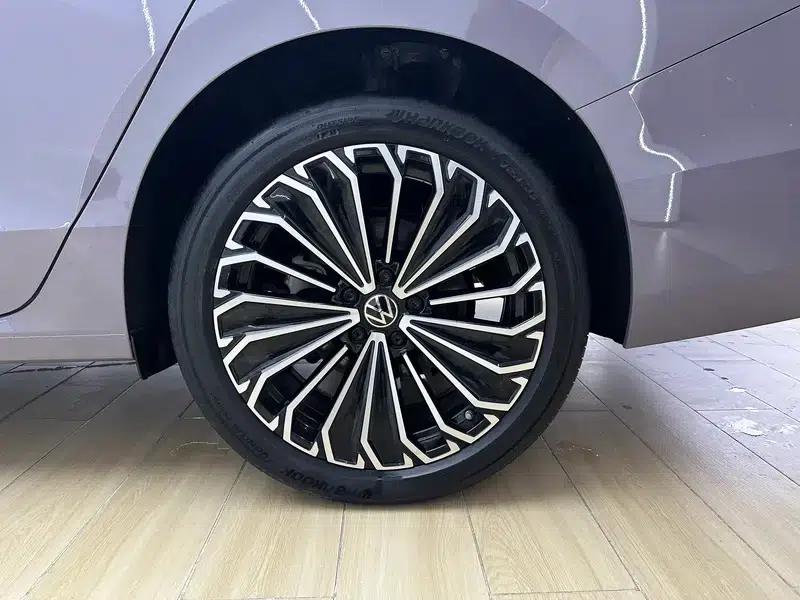 2025 Passat Pro 380TSI Dragon Edition — миниатюра 9