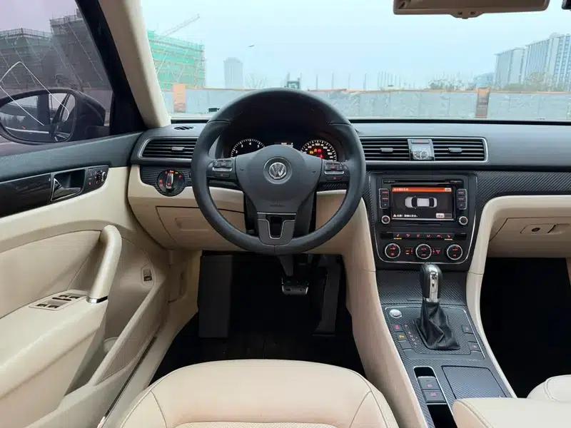 2013 Passat 1.8TSI DSG Royal Edition — миниатюра 13