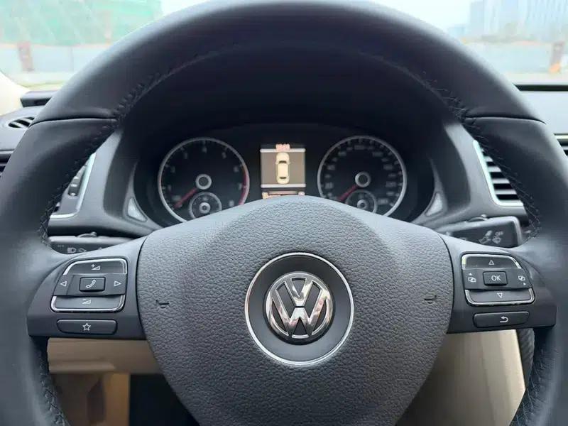 2013 Passat 1.8TSI DSG Royal Edition — миниатюра 17