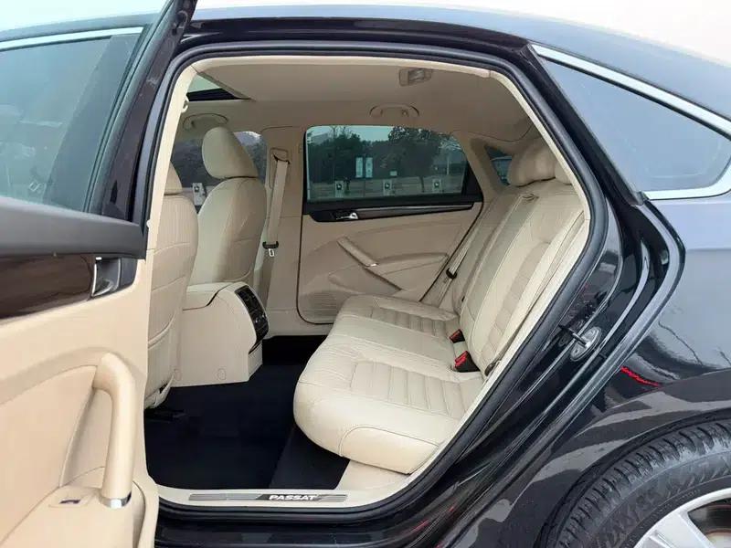 2013 Passat 1.8TSI DSG Royal Edition — миниатюра 21