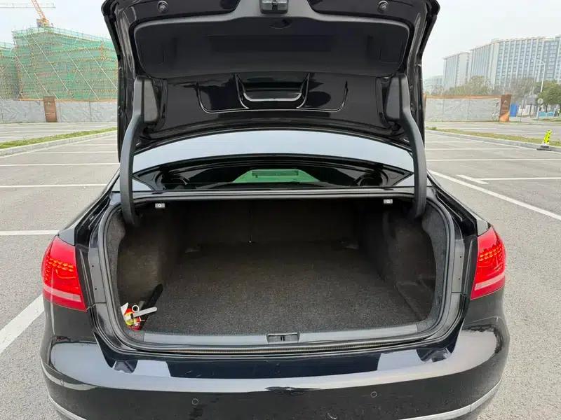 2013 Passat 1.8TSI DSG Royal Edition — миниатюра 23
