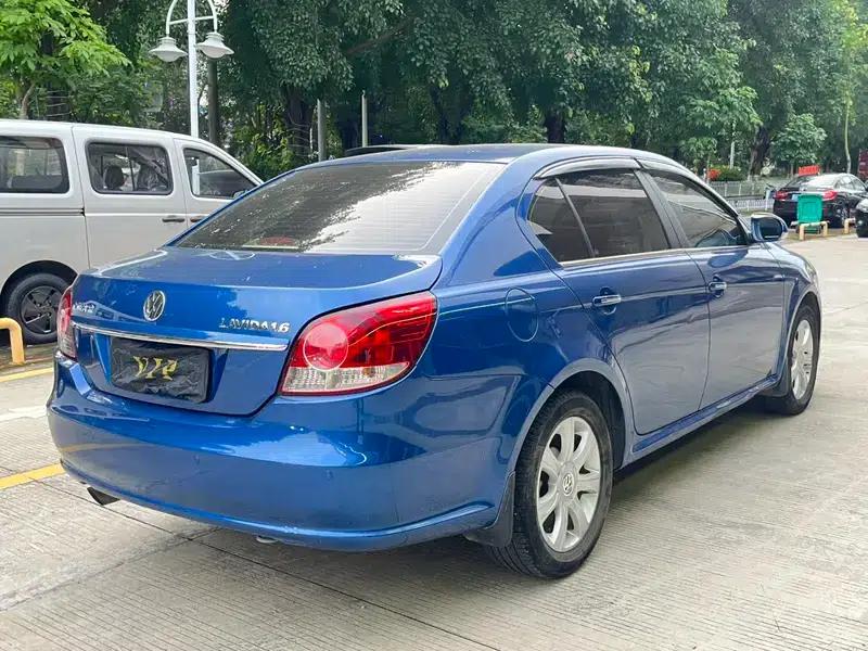 2011 Volkswagen Lavida 1.6L Automatic Premium Edition — миниатюра 6