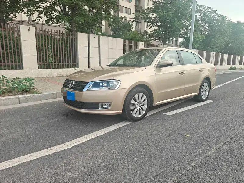 2013 Volkswagen Lavida 1.4TSI Manual Comfort Edition — миниатюра 1
