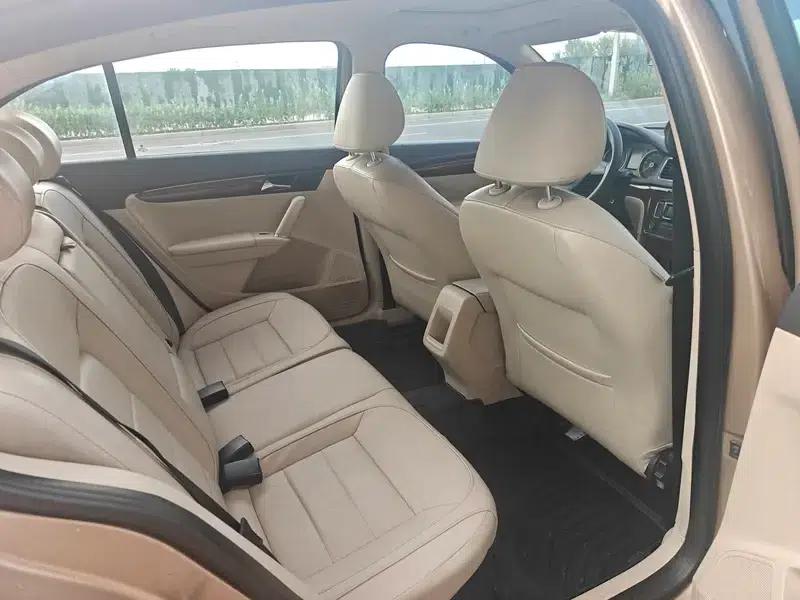 2013 Volkswagen Lavida 1.4TSI Manual Comfort Edition — миниатюра 11