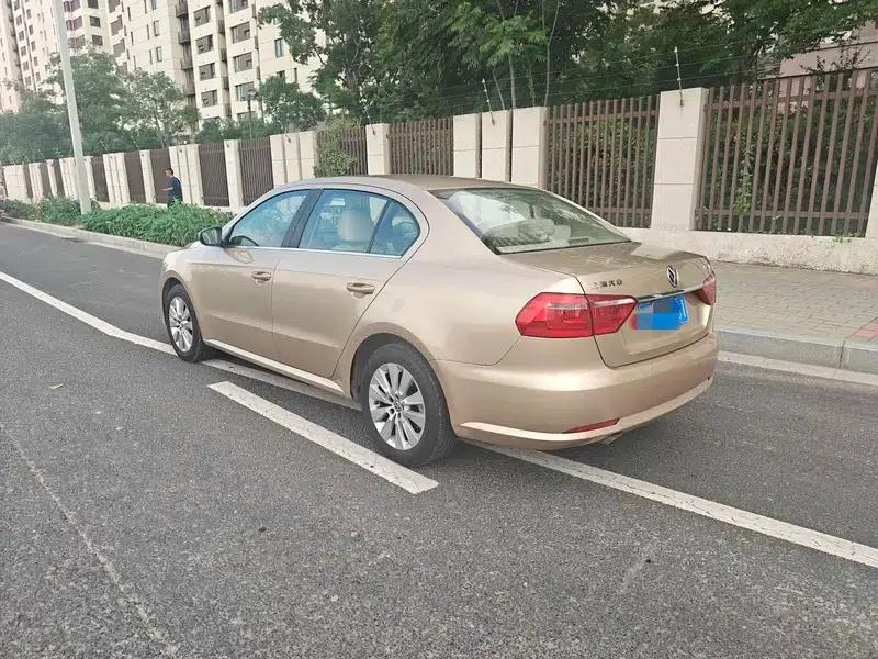 2013 Volkswagen Lavida 1.4TSI Manual Comfort Edition — миниатюра 4
