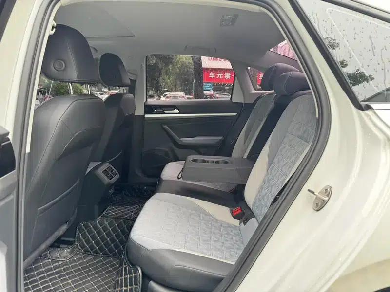 2024 Volkswagen Lavida 300TSI DSG Full Comfort Edition — миниатюра 16