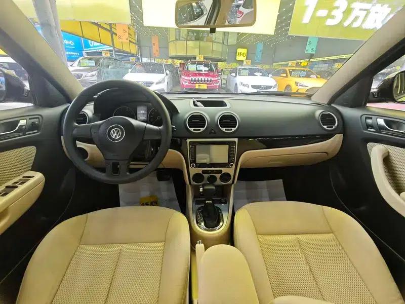 2011 Volkswagen Lavida 1.6L Automatic Premium Edition — миниатюра 6