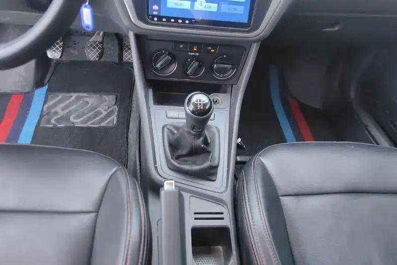 2017 Volkswagen Lavida 1.6L Manual Fashion Edition — миниатюра 14