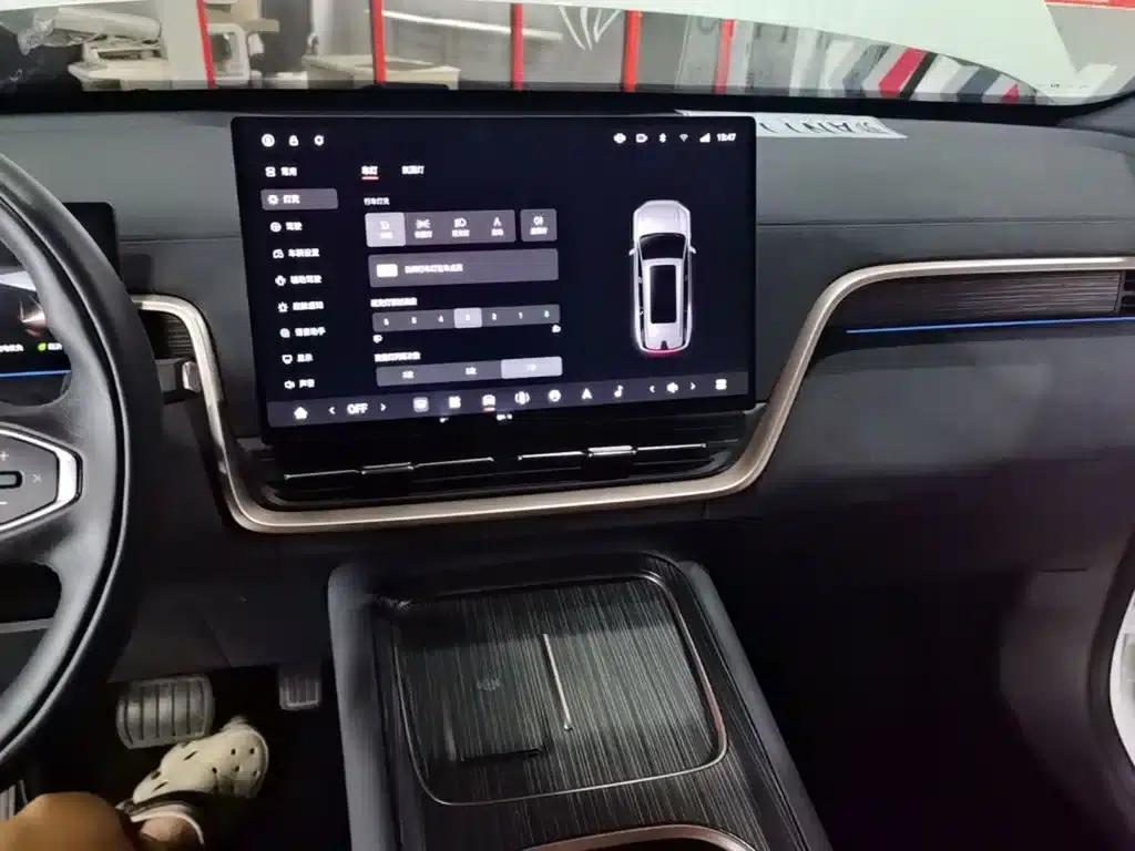 eπ008 2025 210Max Extended Range Version 5-Seater — миниатюра 13