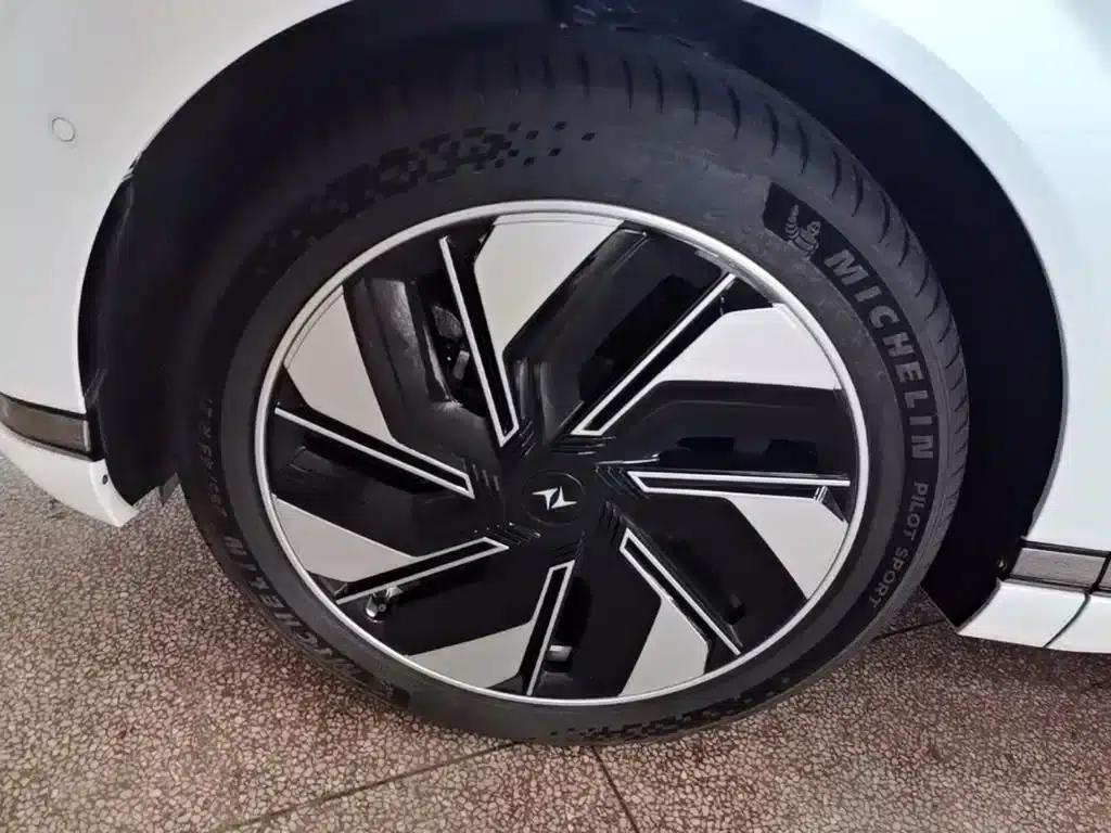 eπ008 2025 210Max Extended Range Version 5-Seater — миниатюра 23