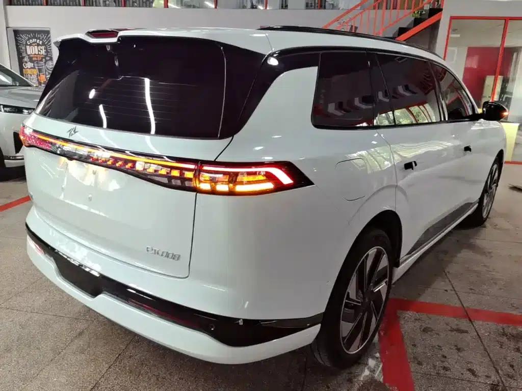 eπ008 2025 210Max Extended Range Version 5-Seater — миниатюра 7