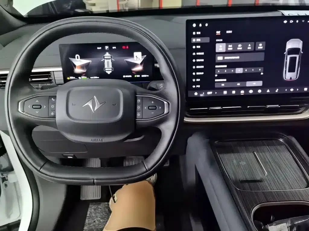 eπ008 2025 210Max Extended Range Version 5-Seater — миниатюра 10