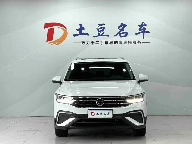 Tiguan L 2023 280TSI Trendy Limited Edition — миниатюра 2