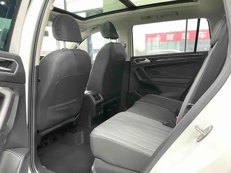 Tiguan L 2023 280TSI Trendy Limited Edition — миниатюра 18