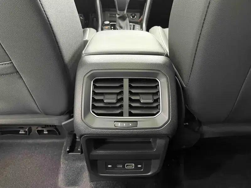 Tiguan L 2023 280TSI Trendy Limited Edition — миниатюра 10