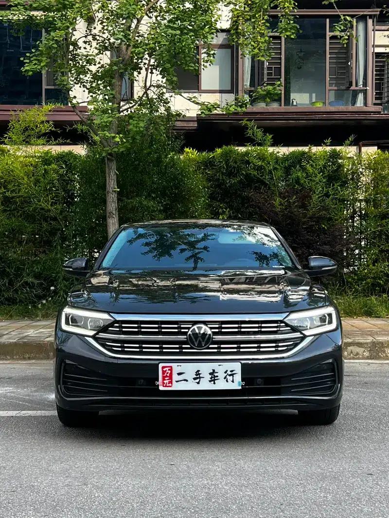 2024 Volkswagen Sagitar 300TSI DSG Excellence Edition — миниатюра 2
