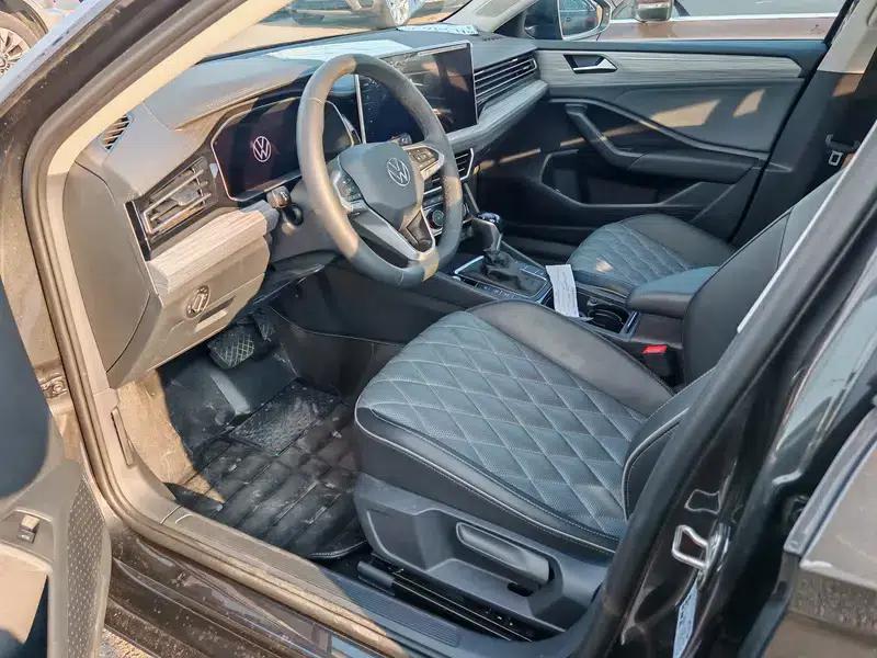 2023 Volkswagen Sagitar 300TSI DSG Excellence Edition — миниатюра 12