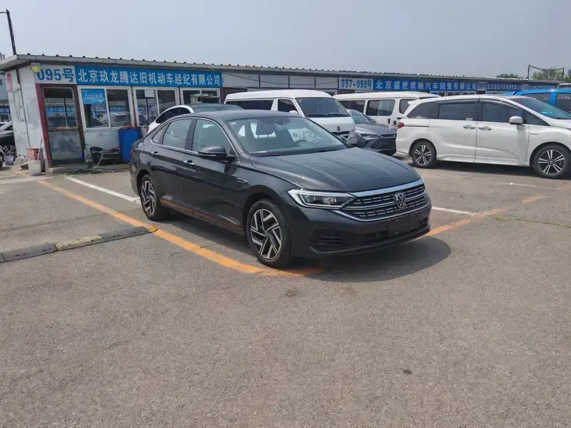 2023 Volkswagen Sagitar 300TSI DSG Excellence Edition — миниатюра 3