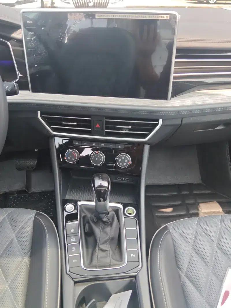2023 Volkswagen Sagitar 300TSI DSG Excellence Edition — миниатюра 10