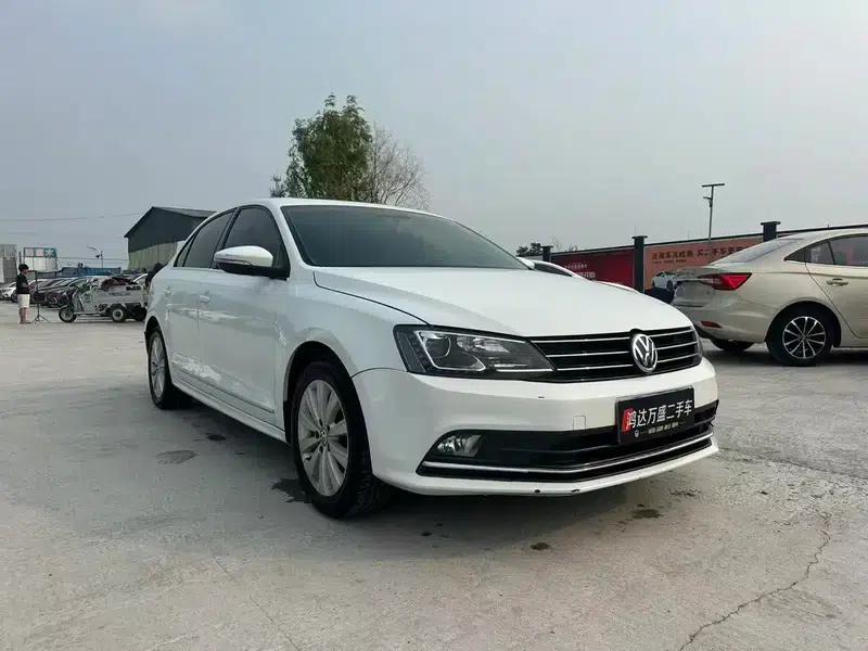 2015 Volkswagen Sagitar 1.6L Automatic Fashion Edition — миниатюра 3
