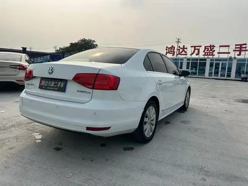 2015 Volkswagen Sagitar 1.6L Automatic Fashion Edition — миниатюра 6
