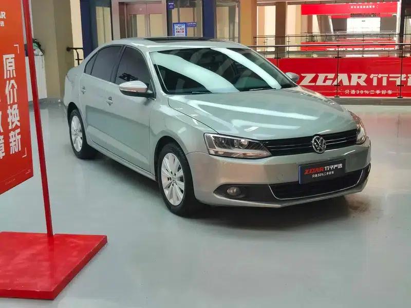 2014 Volkswagen Sagitar Facelift 1.6L Automatic Leading Edition — миниатюра 3