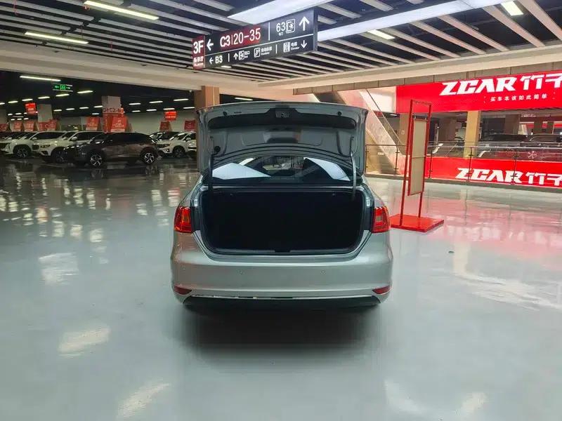 2014 Volkswagen Sagitar Facelift 1.6L Automatic Leading Edition — миниатюра 27