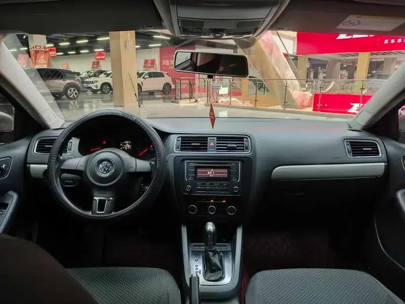 2014 Volkswagen Sagitar Facelift 1.6L Automatic Leading Edition — миниатюра 28